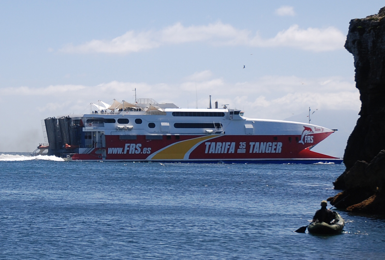  Reanudación progresiva de las conexiones marítimas entre Marruecos y España (Transporte)