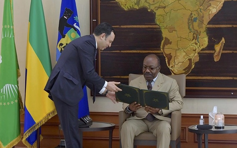  El Presidente Ali Bongo recibe en Libreville a Younes Sekkouri, portador de un mensaje de SM el Rey