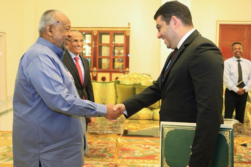  El Presidente de Uganda recibe en Entebbe a Bensaid portador de un mensaje de Su Majestad el Rey