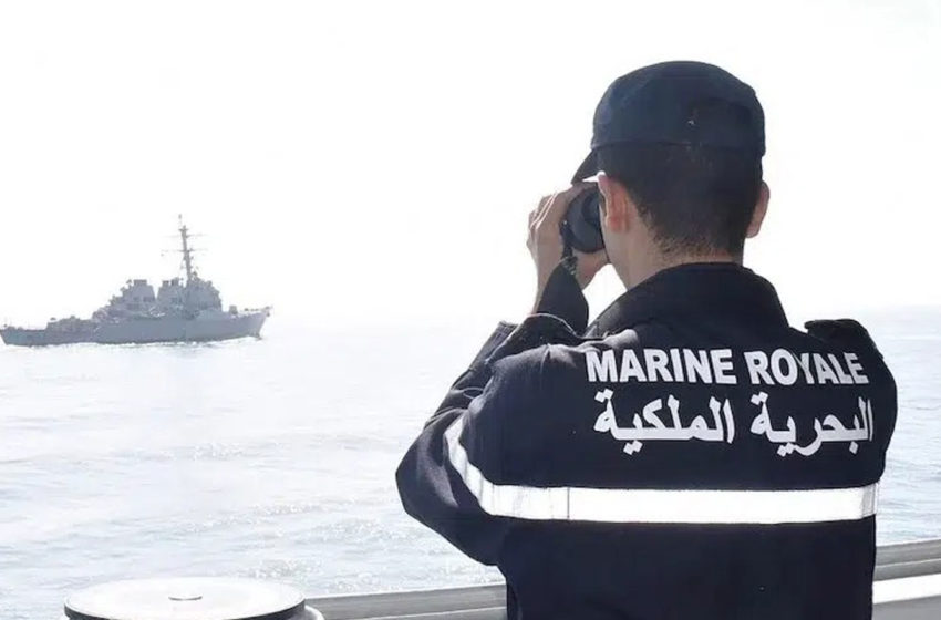  Una unidad de la Marina Real rescata a 42 inmigrantes subsaharianos