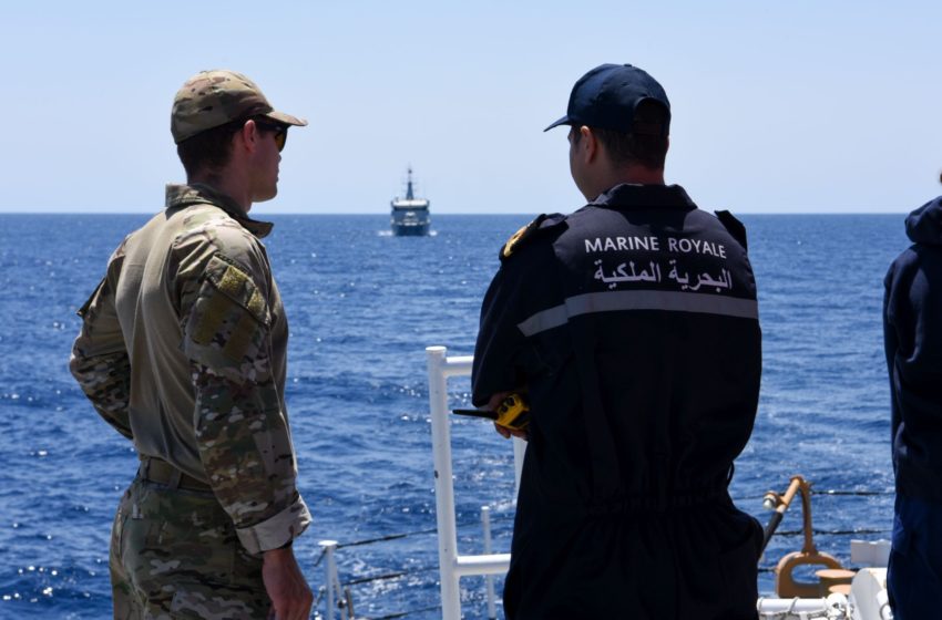  La Marina Real rescata a 65 subsaharianos candidatos a la migración irregular