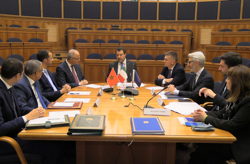  Marruecos e Italia firman un acuerdo sobre el reconocimiento mutuo de los permisos de conducir