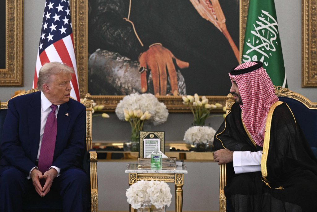 Donald Trump inicia una gira por el Golfo con una visita a Arabia Saudita